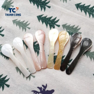 Mother of pearl caviar spoon