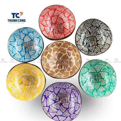 Coconut bowls with elephant shape mosaic