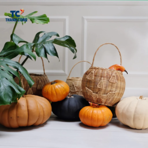 The rattan pumpkin basket and also carries interesting facts