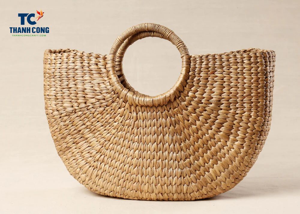 Classic square straw beach bag / water hyacinth handbag