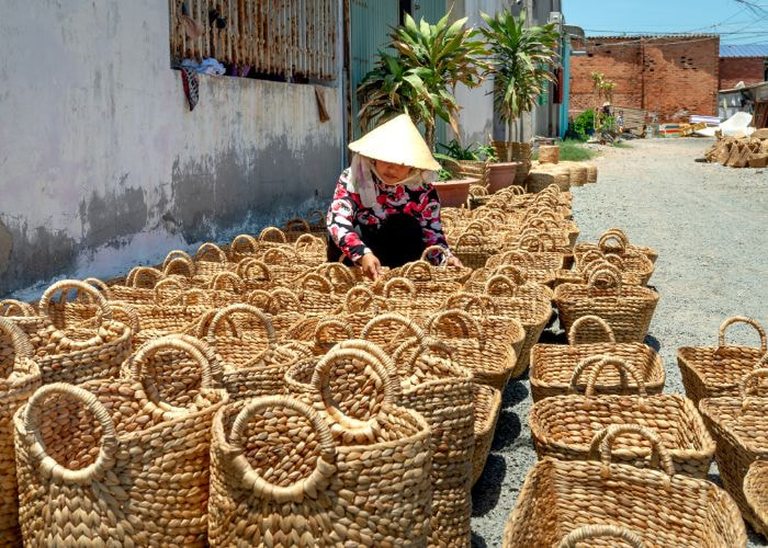 what is wicker made of? wicker is made of natural plant-based materials like willow, rattan, reed, cane, grass, and bamboo 
