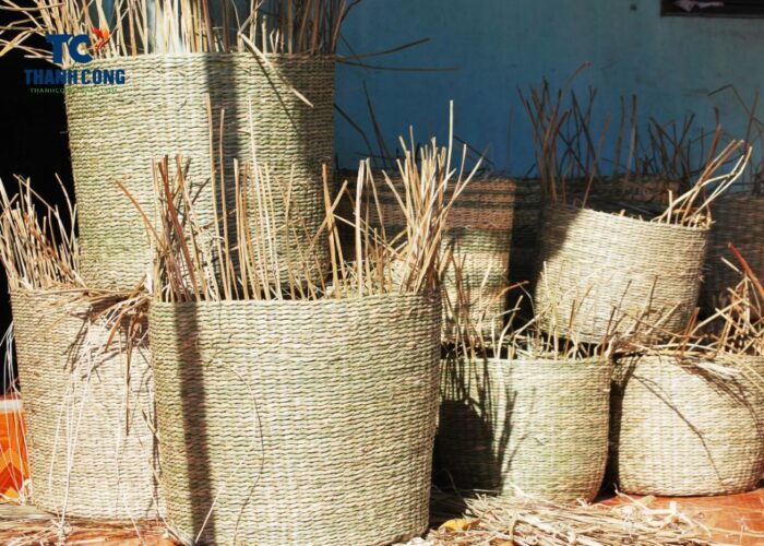 How to make a seagrass basket
