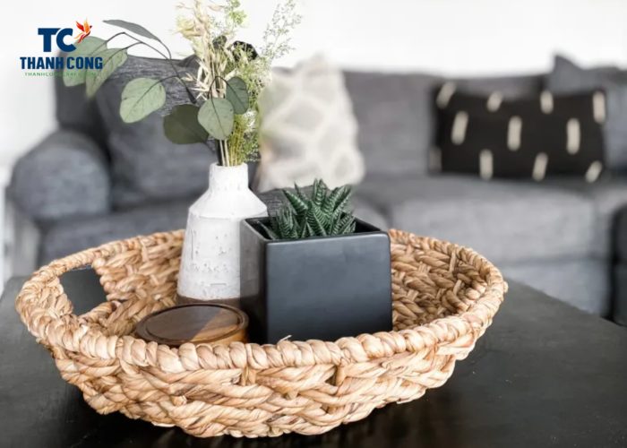 How to decorate a wicker basket