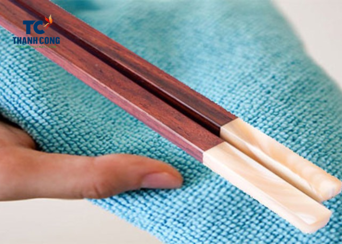 How to clean bamboo chopsticks
