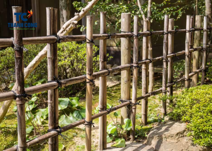 How to make a bamboo fence