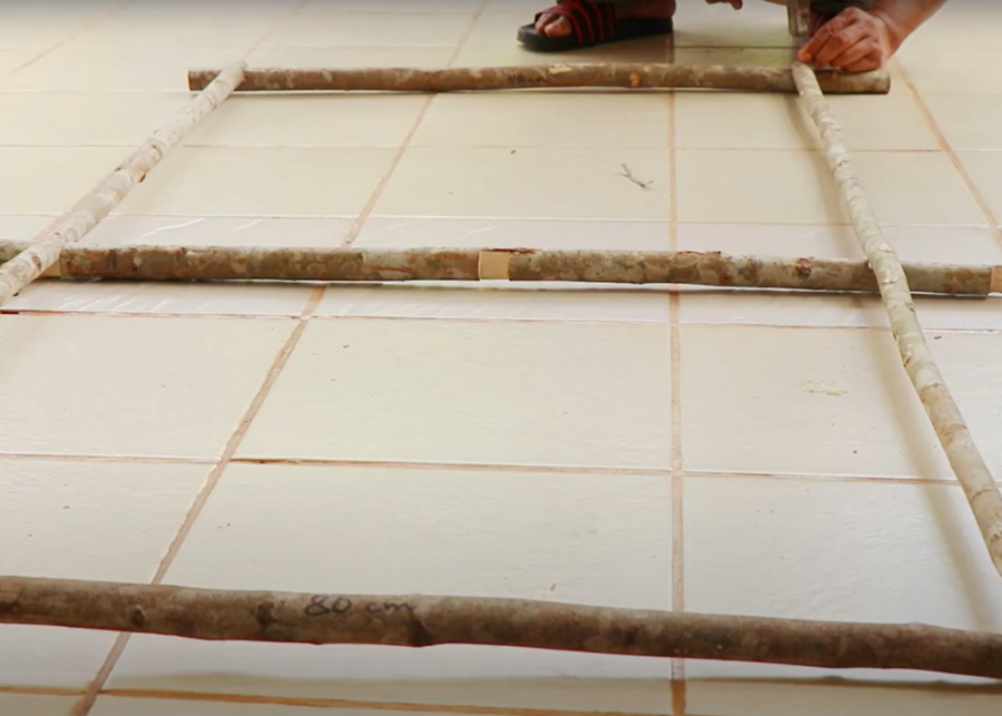 How to make a bamboo dog house?