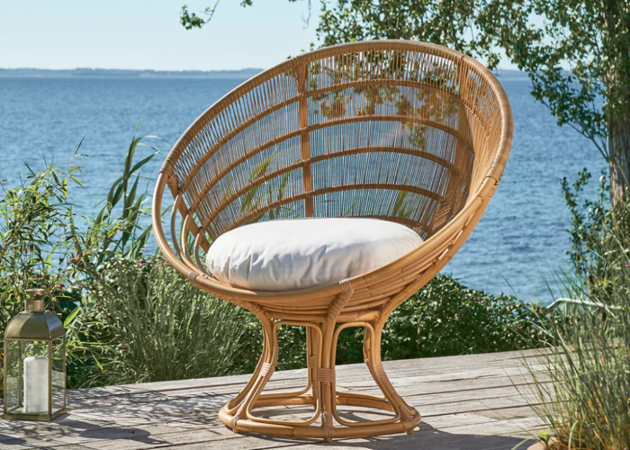 Let the rattan chair air dry completely in a well-ventilated area