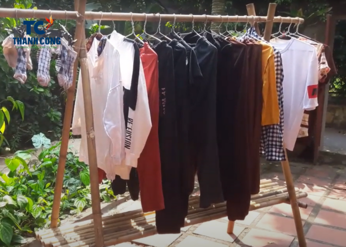 How to make a bamboo clothes rack