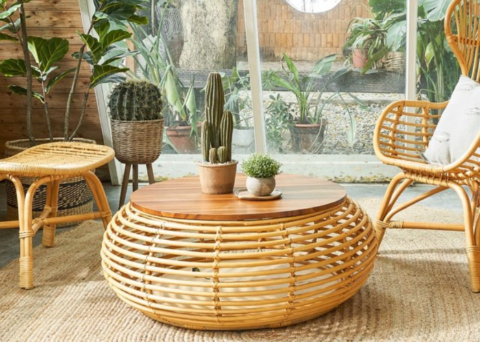 How to clean a wicker table