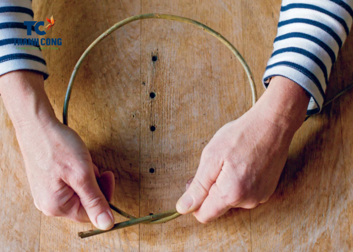 Create the wreath frame how to make a willow wreath