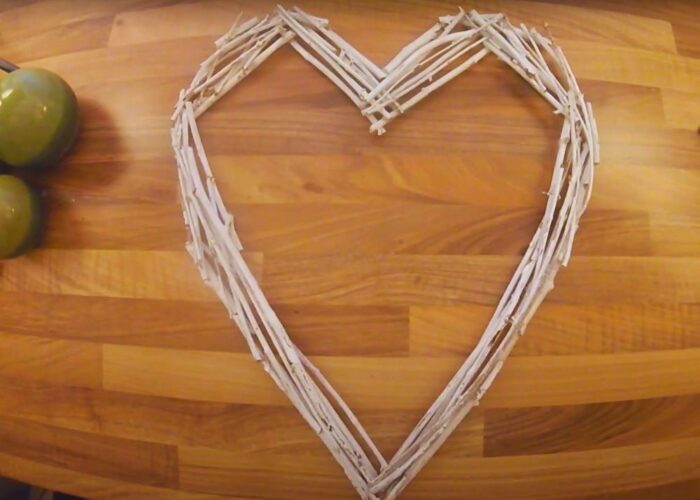 How to make wicker hearts wreath for christmas ornament