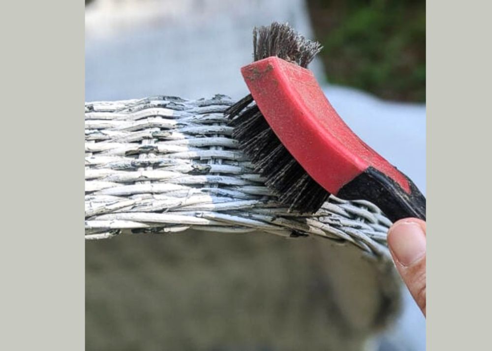 How to remove paint from plastic wicker furniture without damaging it? - Polishing Wicker Furniture Without Damaging The Finish