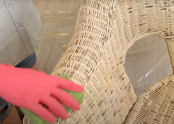 How to clean wicker furniture