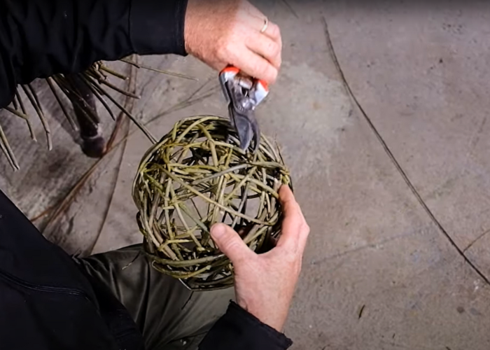 How to make willow balls for rabbits
