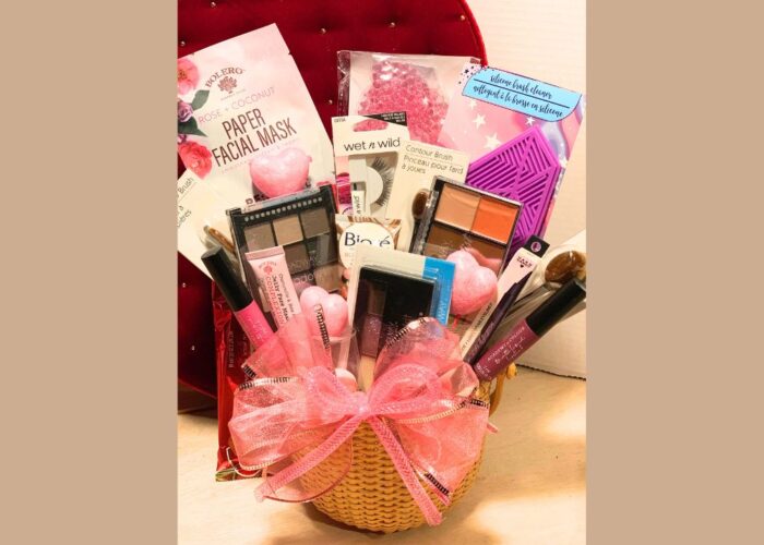 Beauty Gift selling Basket Women Ladies Makeup Mug Face Mask