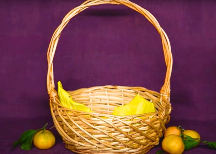 How to make a fruit basket at home