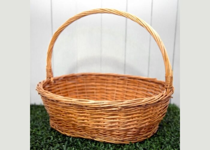 Select a basket that suits the Halloween theme