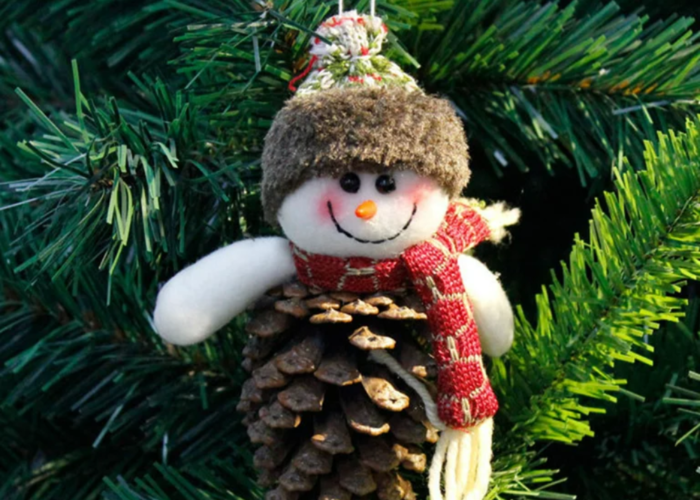 How To Make Christmas Decorations Ornaments With Pine Cones