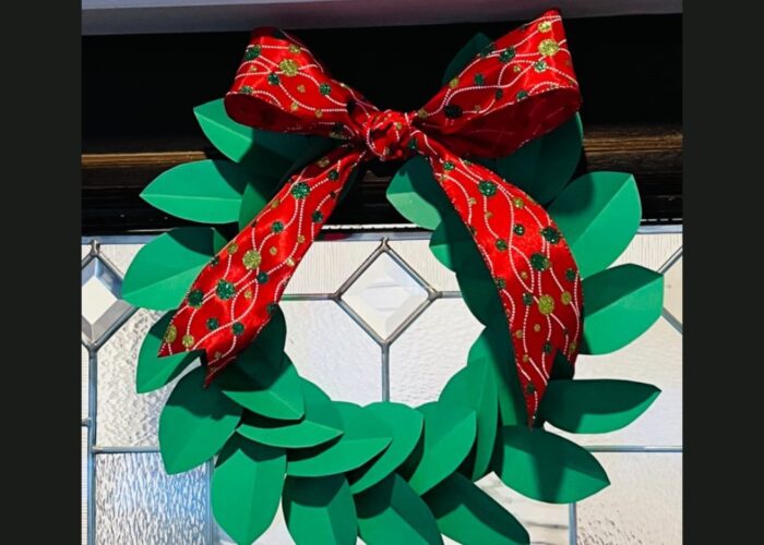 How to make a paper wreath step by step