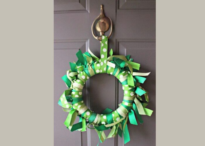 How to make a ribbon wreath step by step
