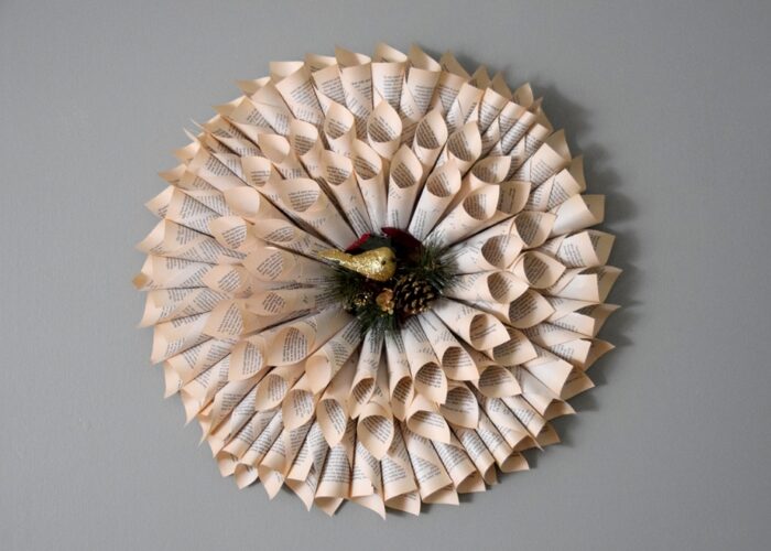 How to make a wreath from book pages step by step