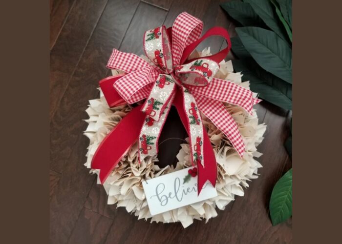 How to make a wreath from book pages step by step