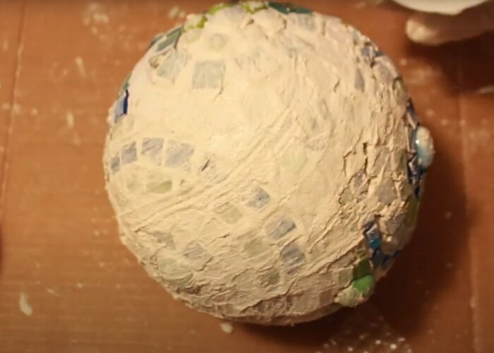How to make mosaic garden gazing balls with bowling balls How to make mosaic garden gazing balls with bowling balls