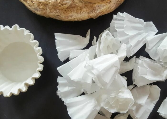 how to make a wreath from coffee filters