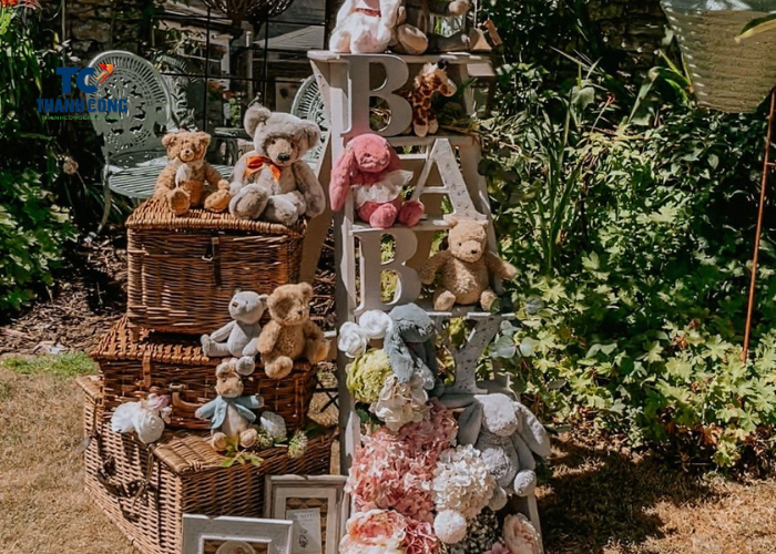 Rattan baskets you use to decorate your garden table