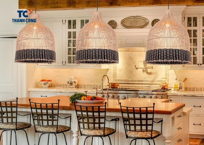 Bamboo lamps can be hung at different heights