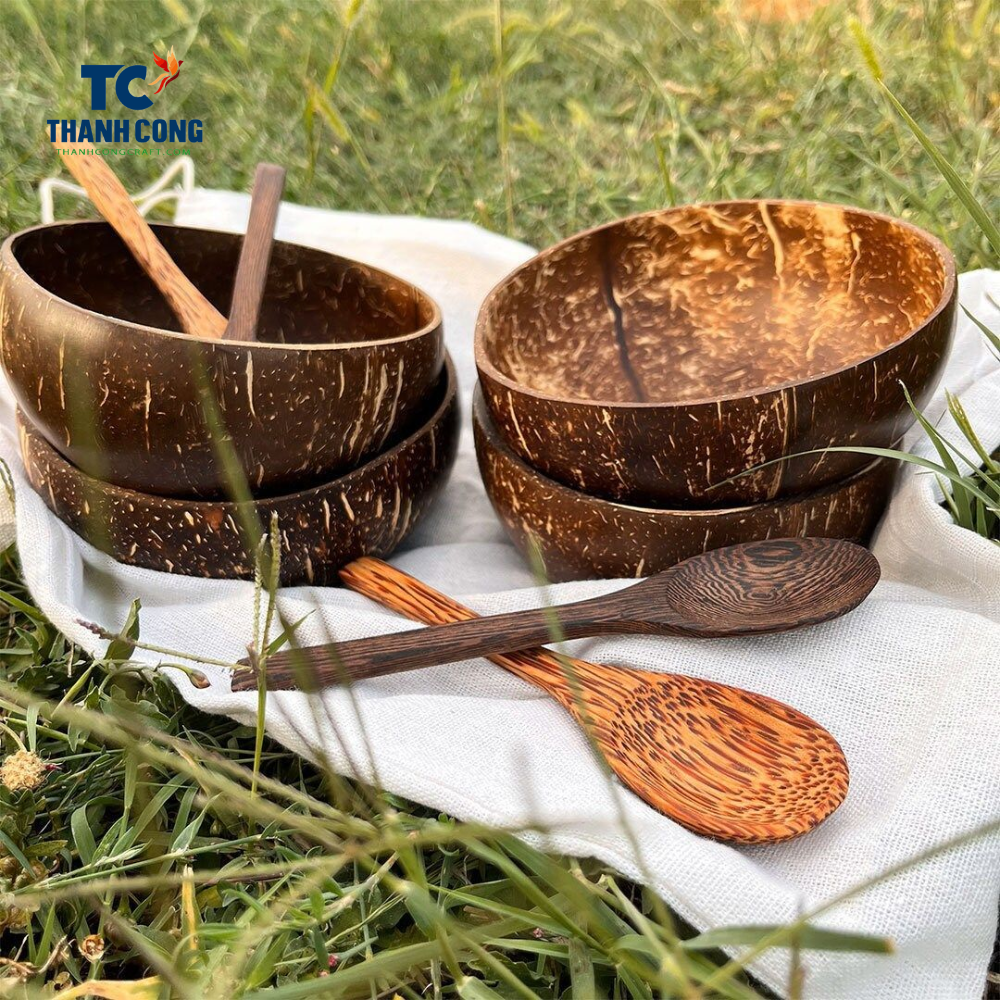 Thanh Cong Handicraft's coconut shell bowls and coconut wooden spoons do not contain any chemicals