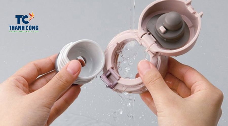 How to Clean a Mother-of-Pearl Thermos Bottle Properly