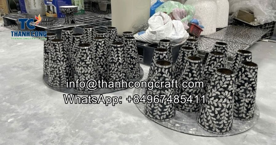 Things to Avoid When Cleaning a Mother-of-Pearl Thermos Bottle