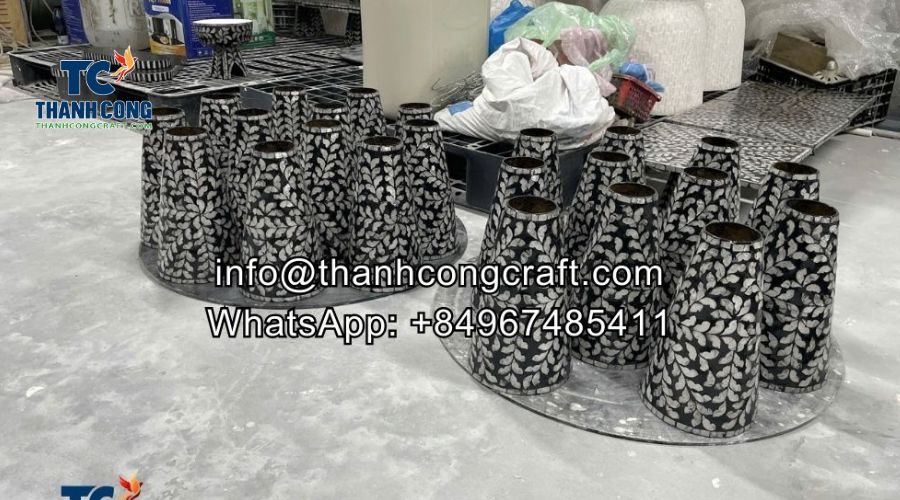 Things to Avoid When Cleaning a Mother-of-Pearl Thermos Bottle