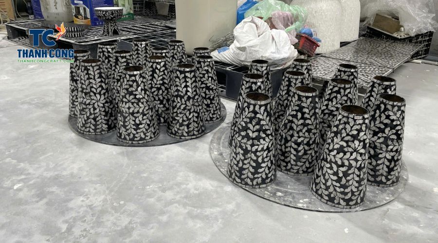 What Is a Mother-of-Pearl Thermos Bottle?