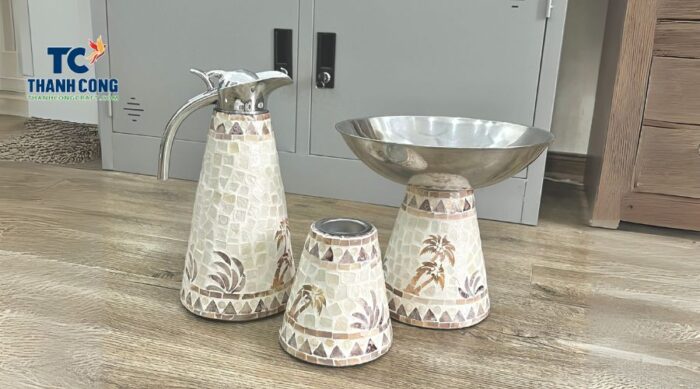 Important Notes When Using a Mother-of-Pearl Thermos Bottle