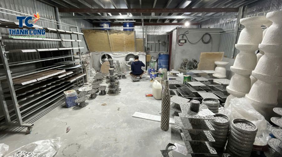 Uniqueness and Non-Replication