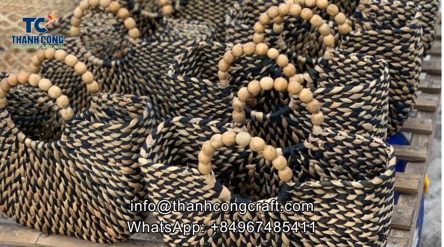 water hyacinth basket with pattern combination