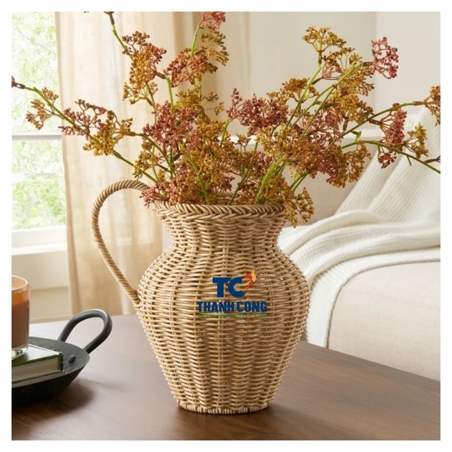 Rattan planter vase (1)