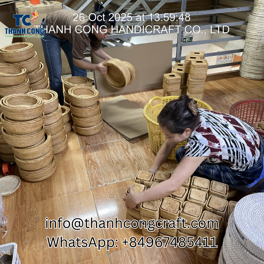 Neat Scalloped Mother Of Pearl Rattan Tray For Bulk Supply - TCRMT 8853W - Image 4