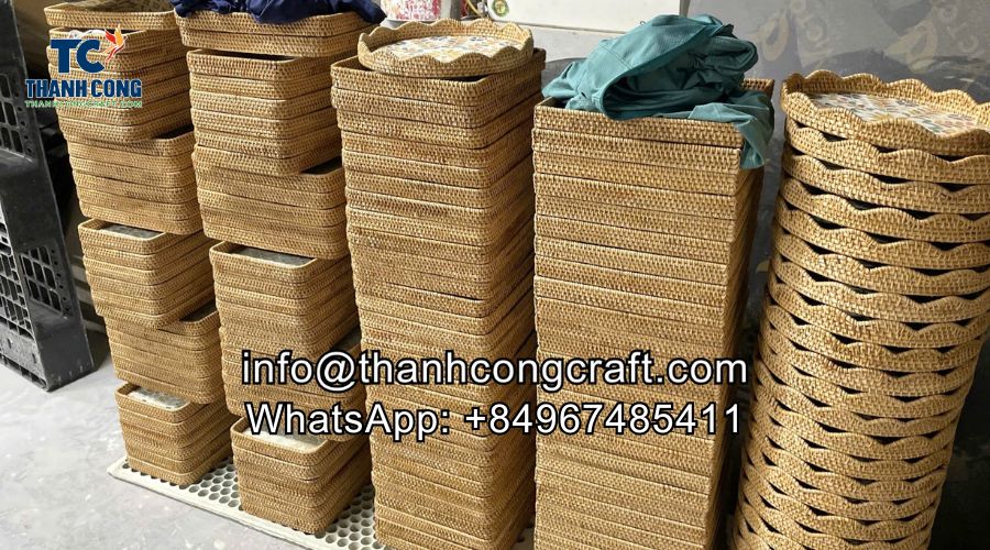 mother-of-pearl-rattan-tray-4