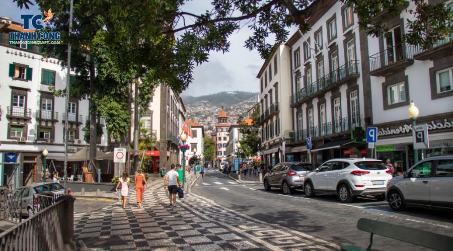 Rua do Aljube - Shopping Streets In Funchal
