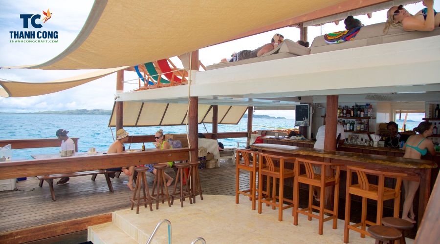 Cloud 9 Floating Bar